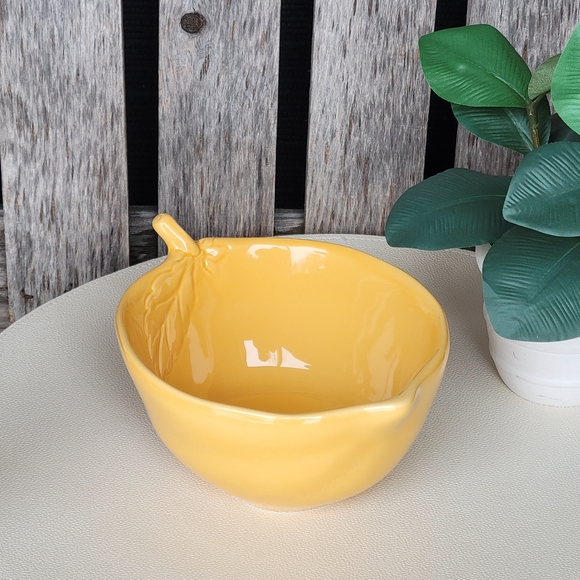 Lemon-Shaped Yellow Bowl HOME collection - Picture 6 of 9